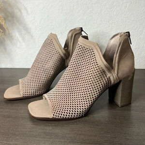 Vince Camuto Women's Katnina Leather Laser Cut Ankle Boots